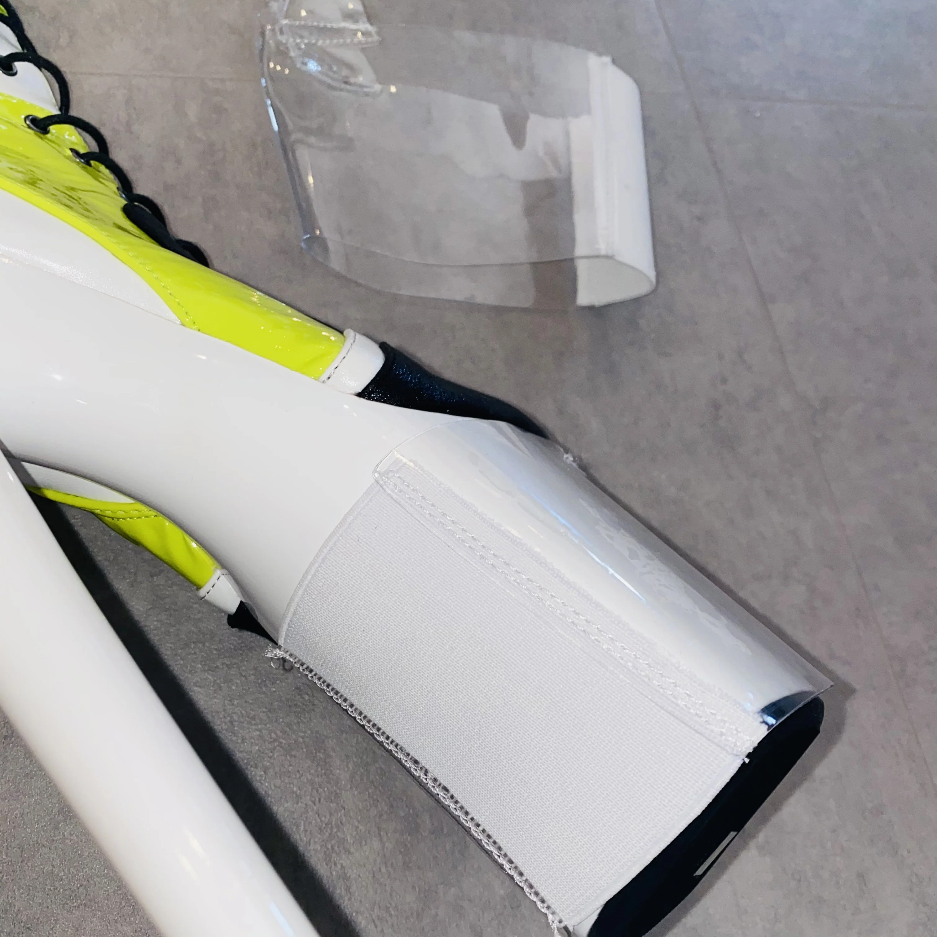 Classique Shoe Protector - Clear & White - Image 4