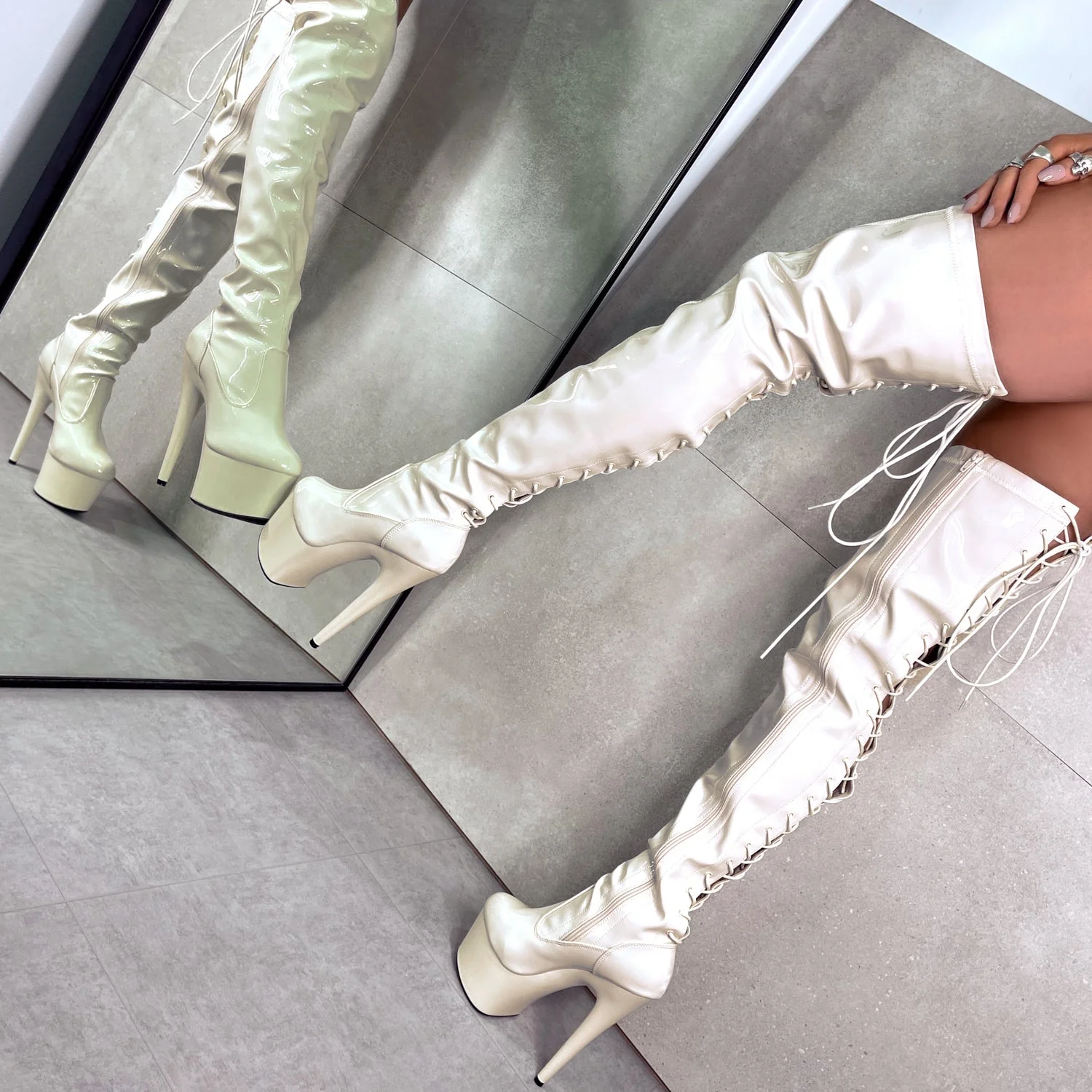 LipKit Thigh High - No Angel - 7 INCH - Image 4