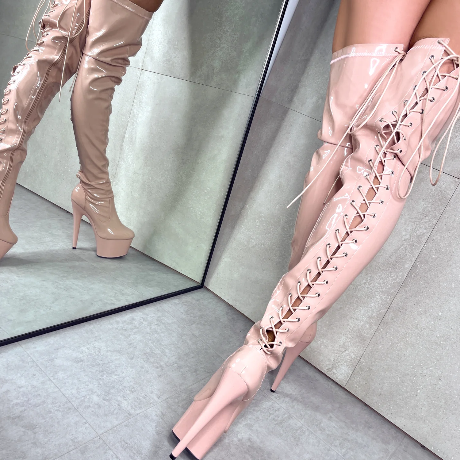 LipKit Thigh High - Dream On - 7 INCH - Image 6